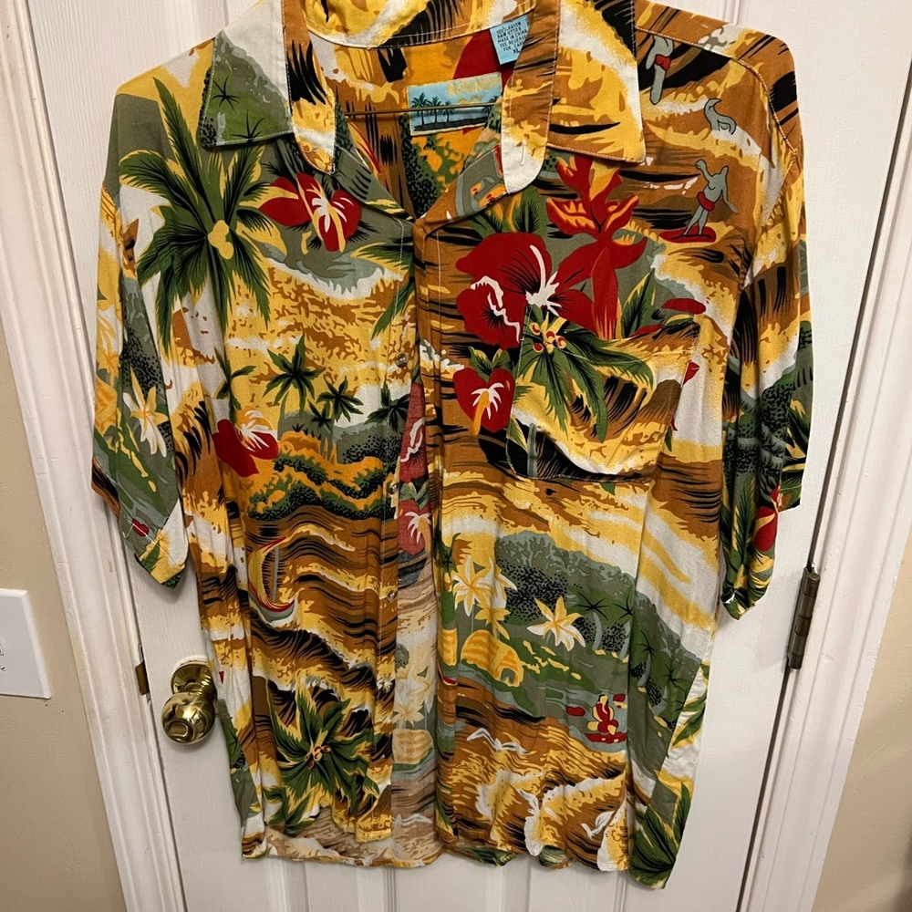 Mens Roundy Bay Size XL Hawaiian Shirt.